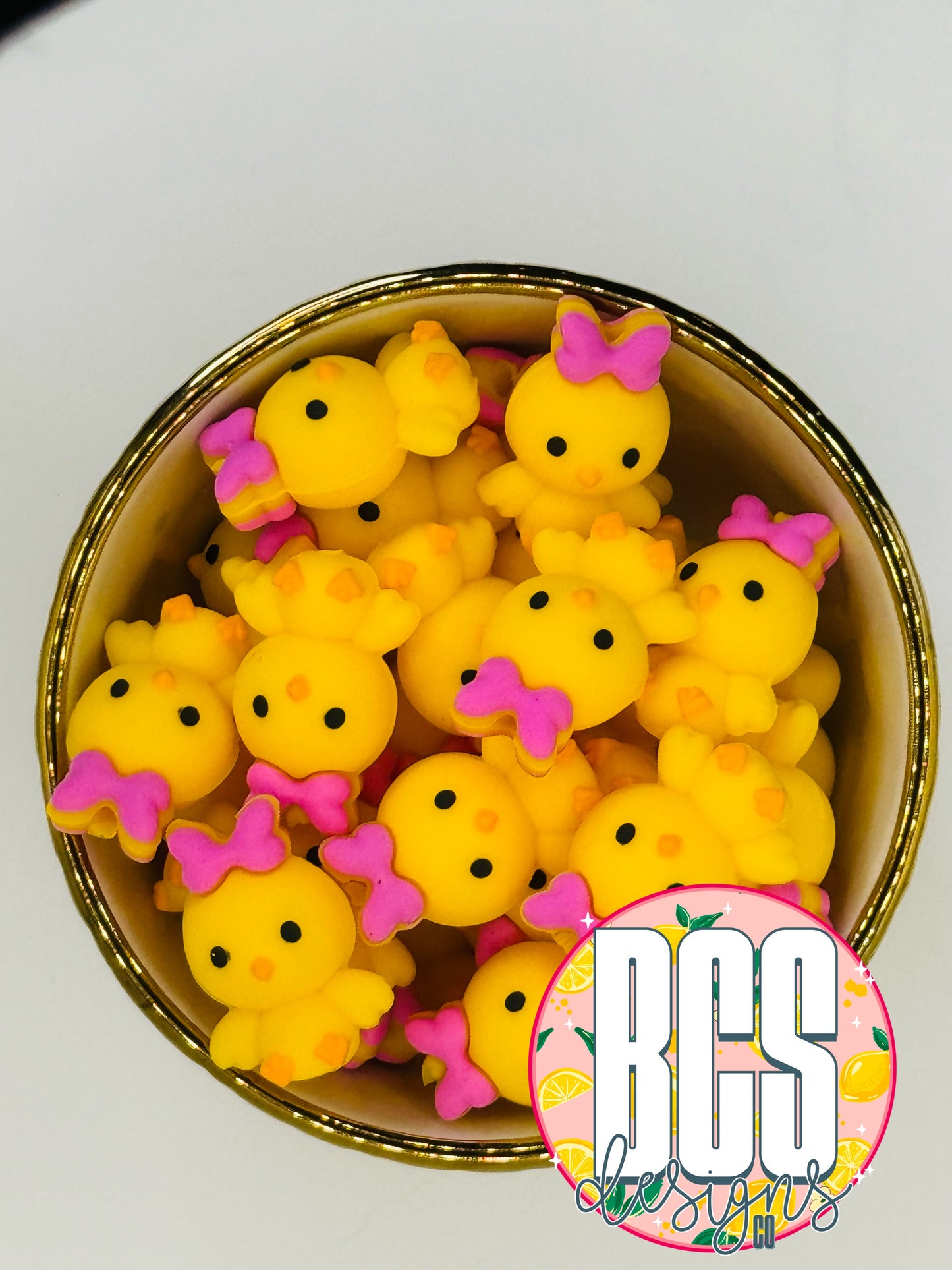 Chick with Bow Focal