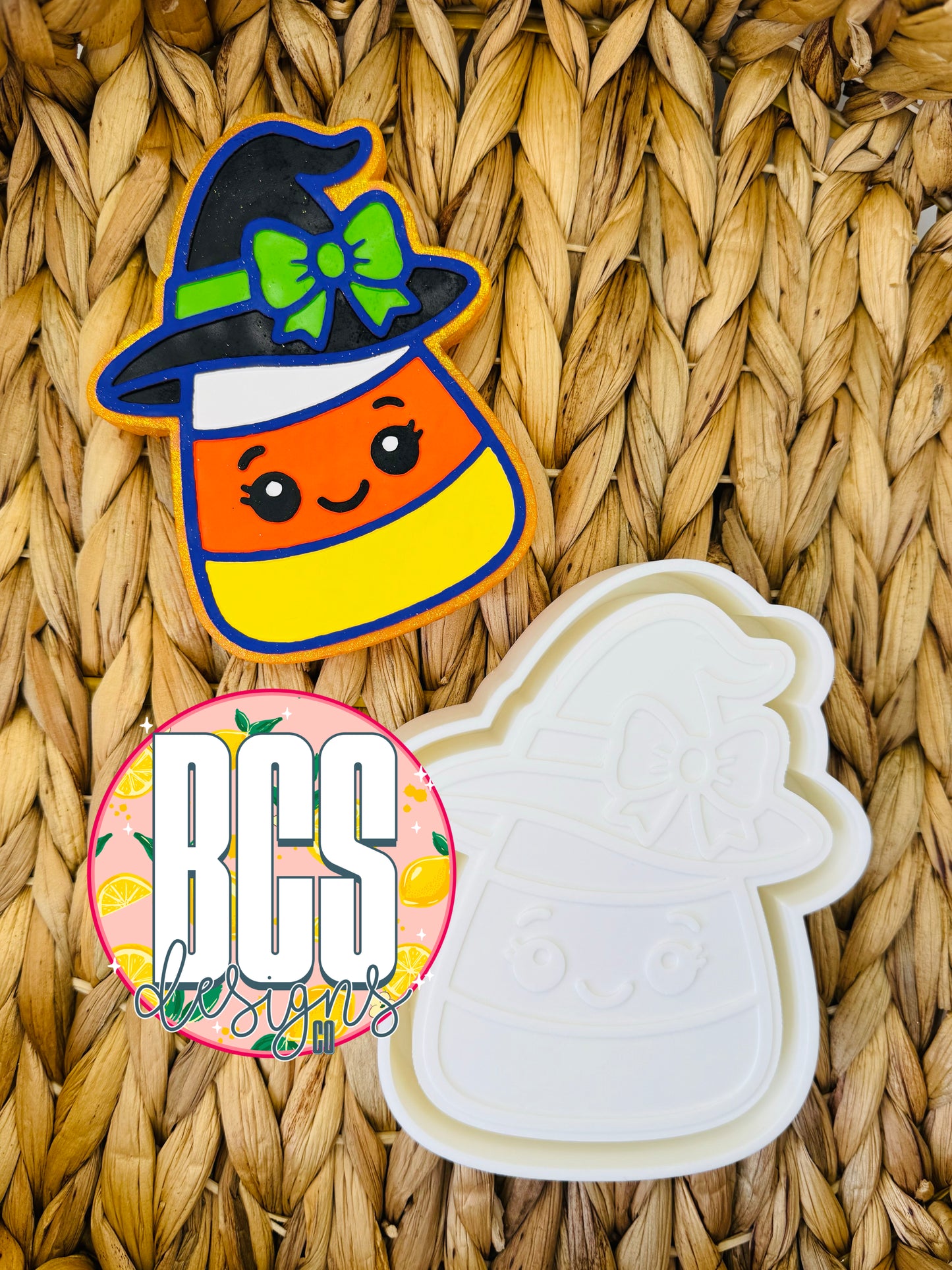 Cutie Corn with Witch Hat Freshie Mold - BCS EXCLUSIVE