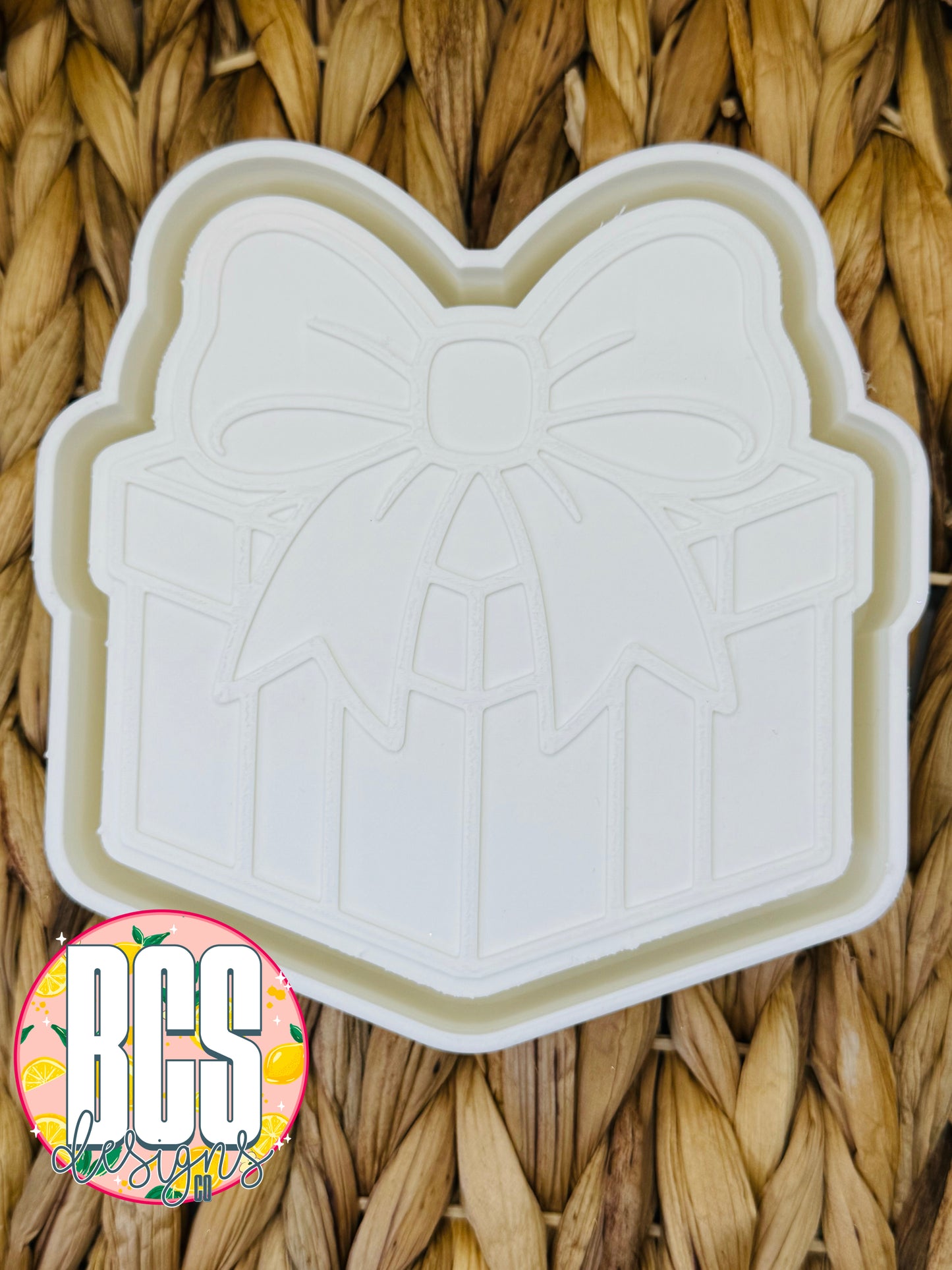 Present w/ Bow Freshie Mold - BCS EXCLUSIVE
